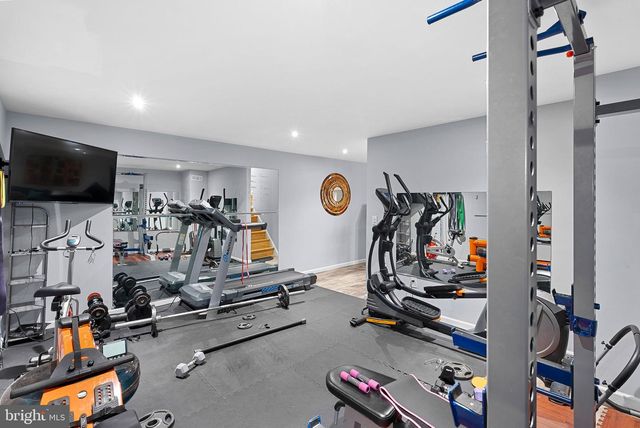 8605 WOODWREN TER, Fairfax Station, VA 22039