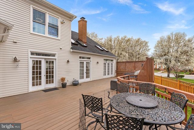 8605 WOODWREN TER, Fairfax Station, VA 22039