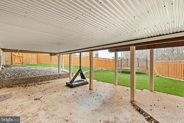 8605 WOODWREN TER, Fairfax Station, VA 22039