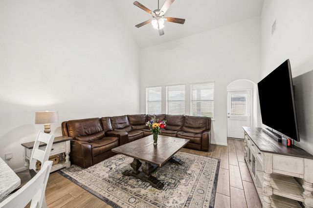1189 Bluebonnet Trail, Bellville, TX 77418