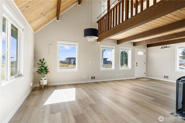 238 Keystone Avenue, Coupeville, WA 98239