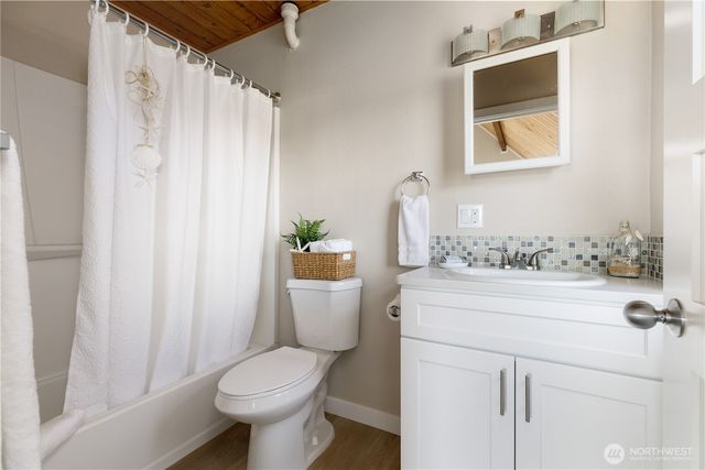 238 Keystone Avenue, Coupeville, WA 98239