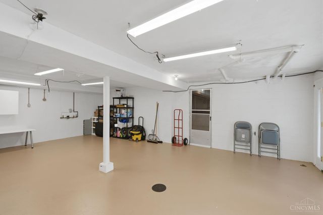 9401 Sherborn Drive, Springfield Twp., OH 45231
