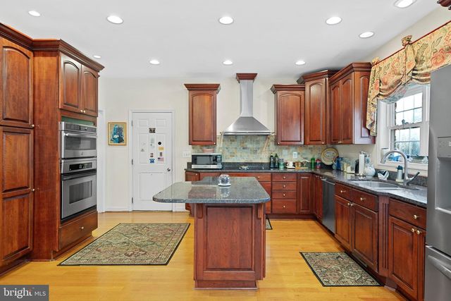 7795 LOCUST PL, Port Tobacco, MD 20677