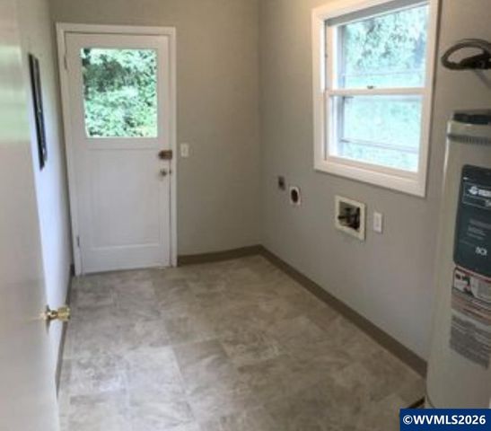 1941 Turnage St NW, Salem, OR 97304