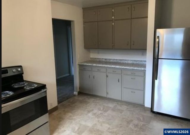 1941 Turnage St NW, Salem, OR 97304