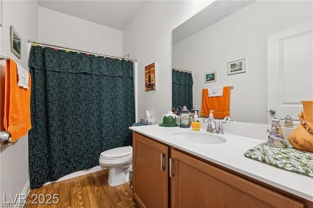 6940 Whispering Falls Drive, North Las Vegas, NV 89084