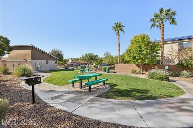 6940 Whispering Falls Drive, North Las Vegas, NV 89084