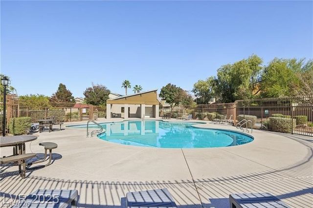 6940 Whispering Falls Drive, North Las Vegas, NV 89084