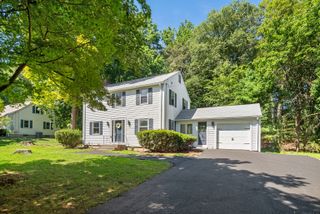 29 Bradford Drive, Windsor, CT 06095