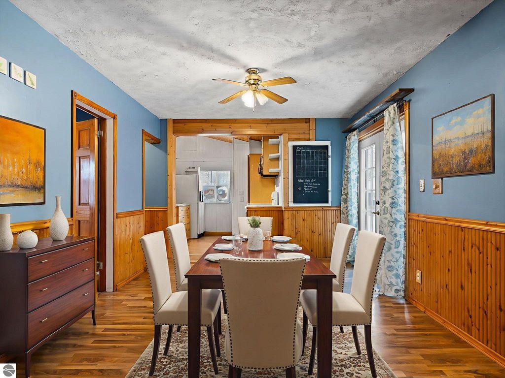 Image 19 of property listing at 826 First Avenue, Cadillac, MI 49601