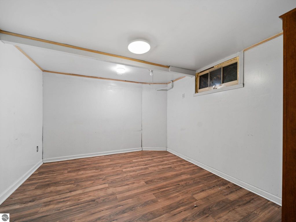 Image 33 of property listing at 826 First Avenue, Cadillac, MI 49601