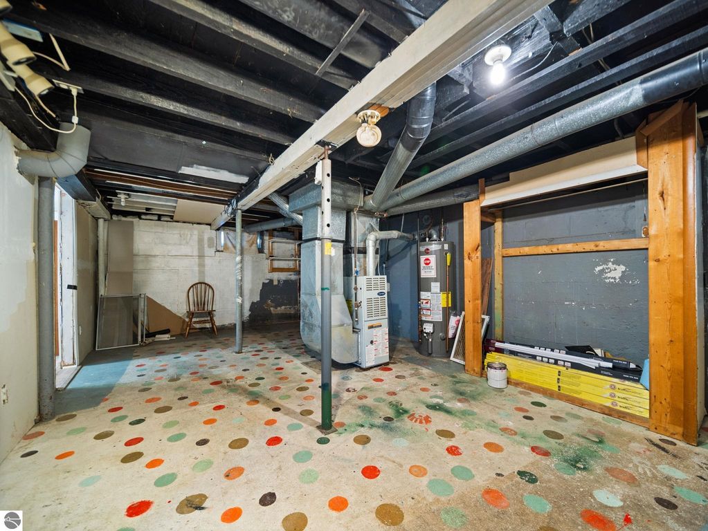 Image 34 of property listing at 826 First Avenue, Cadillac, MI 49601