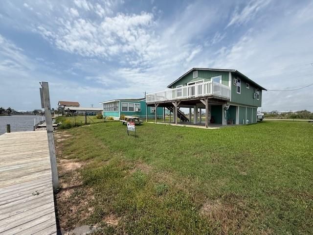 855 County Road 201, Bay City, TX 77414