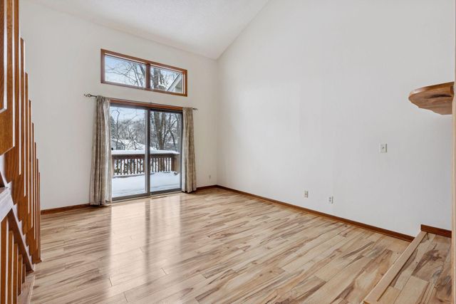 491 Sterling Street S, Maplewood, MN 55119