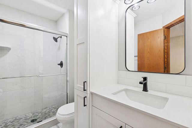 491 Sterling Street S, Maplewood, MN 55119