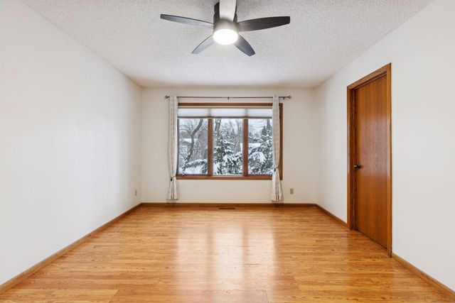 491 Sterling Street S, Maplewood, MN 55119