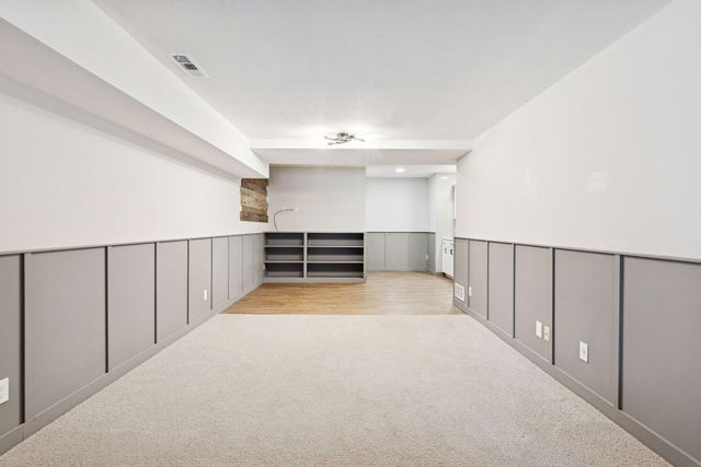 491 Sterling Street S, Maplewood, MN 55119