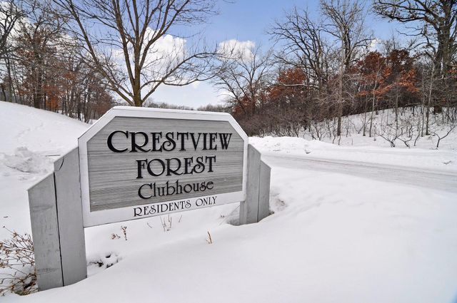 491 Sterling Street S, Maplewood, MN 55119