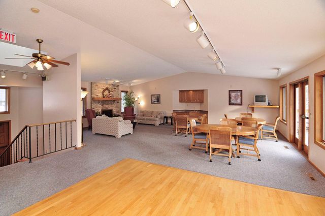 491 Sterling Street S, Maplewood, MN 55119