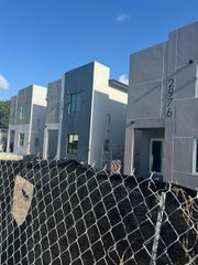 2976 NW 45th St, Miami, FL 33142