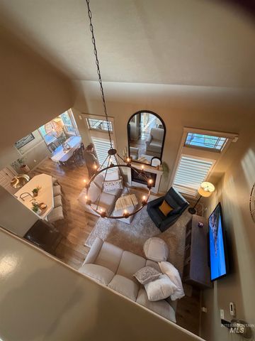 918 W Heather Woods Drive, Nampa, ID 83686