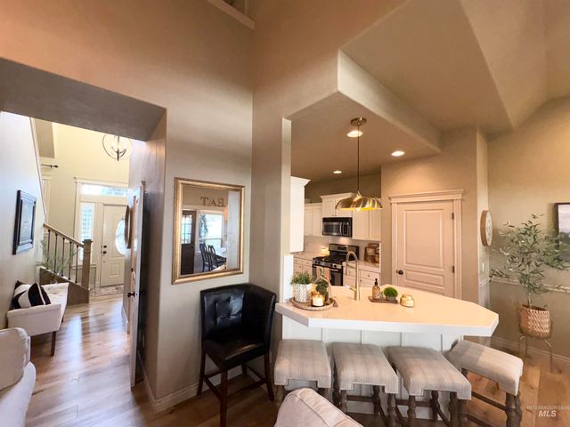 918 W Heather Woods Drive, Nampa, ID 83686