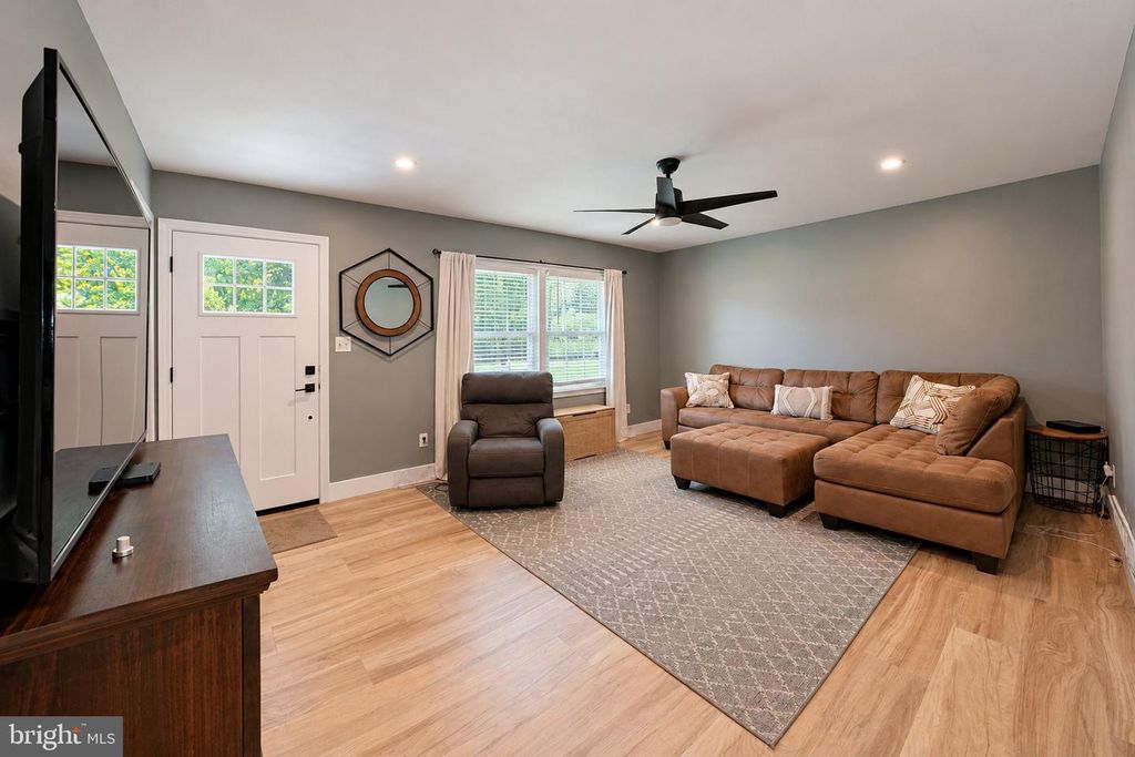 218 ADDISON ST, CLAYTON, NJ 08312 — photo 3