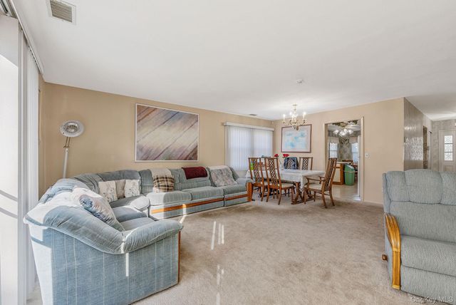 11 Gazebo Lane, Holtsville, NY 11742