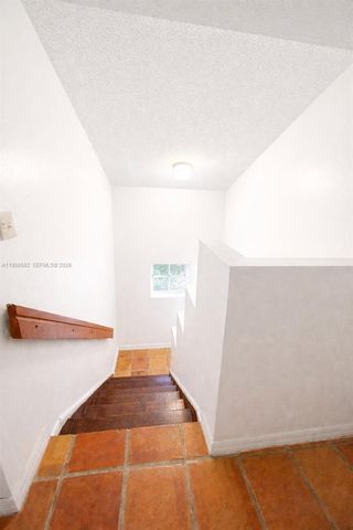 1045 NW 126th Pl, Miami, FL 33182