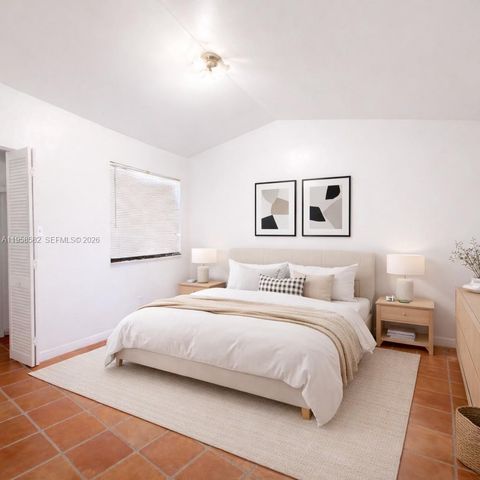 1045 NW 126th Pl, Miami, FL 33182