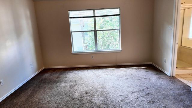 39 S Camellia Grove Circle, The Woodlands, TX 77382