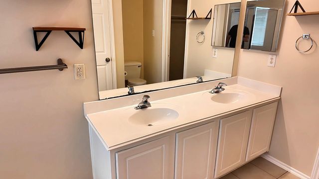 39 S Camellia Grove Circle, The Woodlands, TX 77382