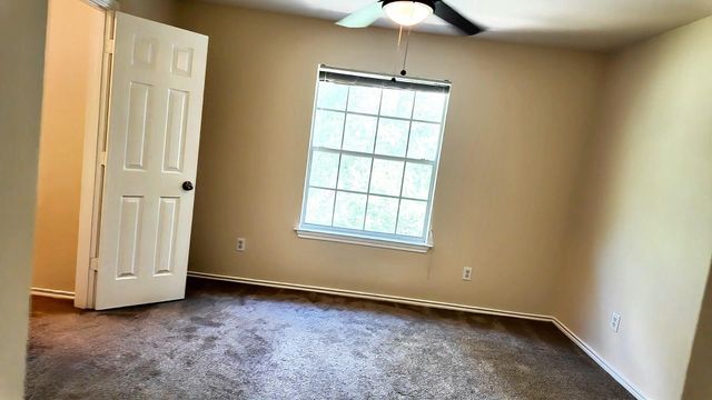 39 S Camellia Grove Circle, The Woodlands, TX 77382