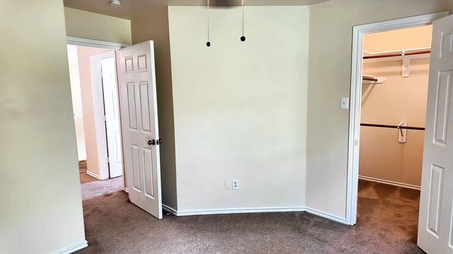 39 S Camellia Grove Circle, The Woodlands, TX 77382