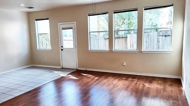 39 S Camellia Grove Circle, The Woodlands, TX 77382