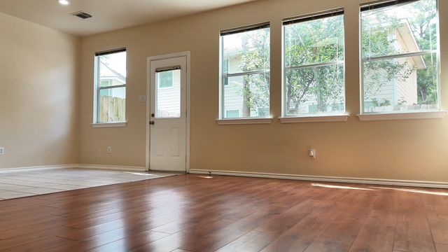 39 S Camellia Grove Circle, The Woodlands, TX 77382