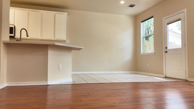 39 S Camellia Grove Circle, The Woodlands, TX 77382