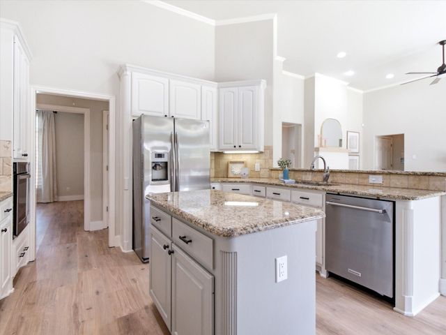 602 Bridlewood S, Colleyville, TX 76034