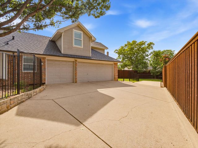 602 Bridlewood S, Colleyville, TX 76034