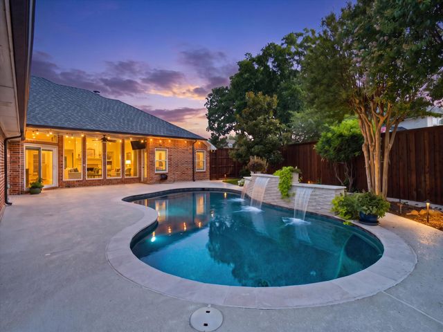 602 Bridlewood S, Colleyville, TX 76034