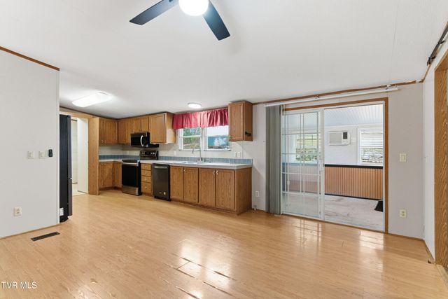 120 Rocky Point Road, Midway, TN 37809