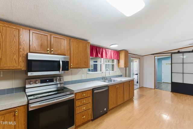 120 Rocky Point Road, Midway, TN 37809