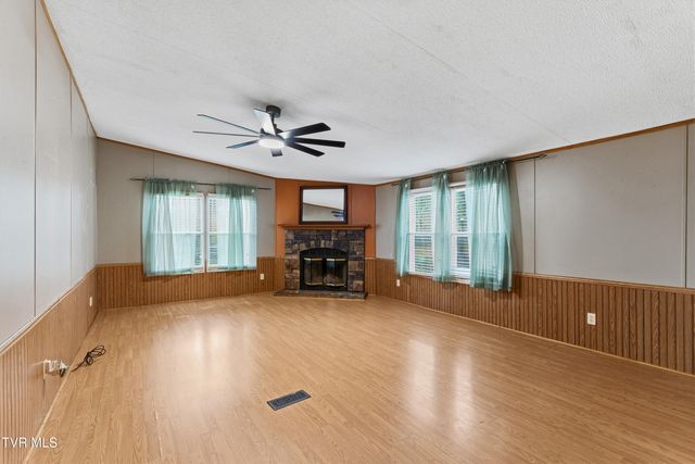 120 Rocky Point Road, Midway, TN 37809