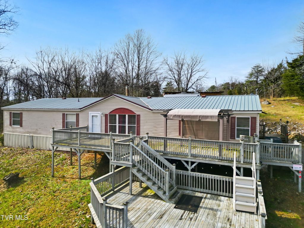 120 Rocky Point Road, Midway, TN 37809