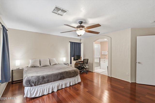 8830 W SALTER Drive, Peoria, AZ 85382