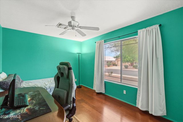 8830 W SALTER Drive, Peoria, AZ 85382