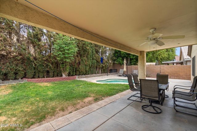 8830 W SALTER Drive, Peoria, AZ 85382