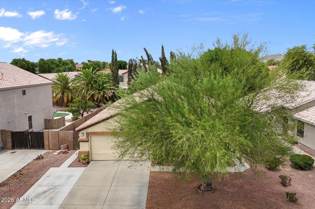 8830 W SALTER Drive, Peoria, AZ 85382