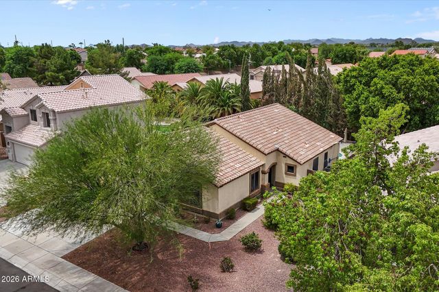 8830 W SALTER Drive, Peoria, AZ 85382